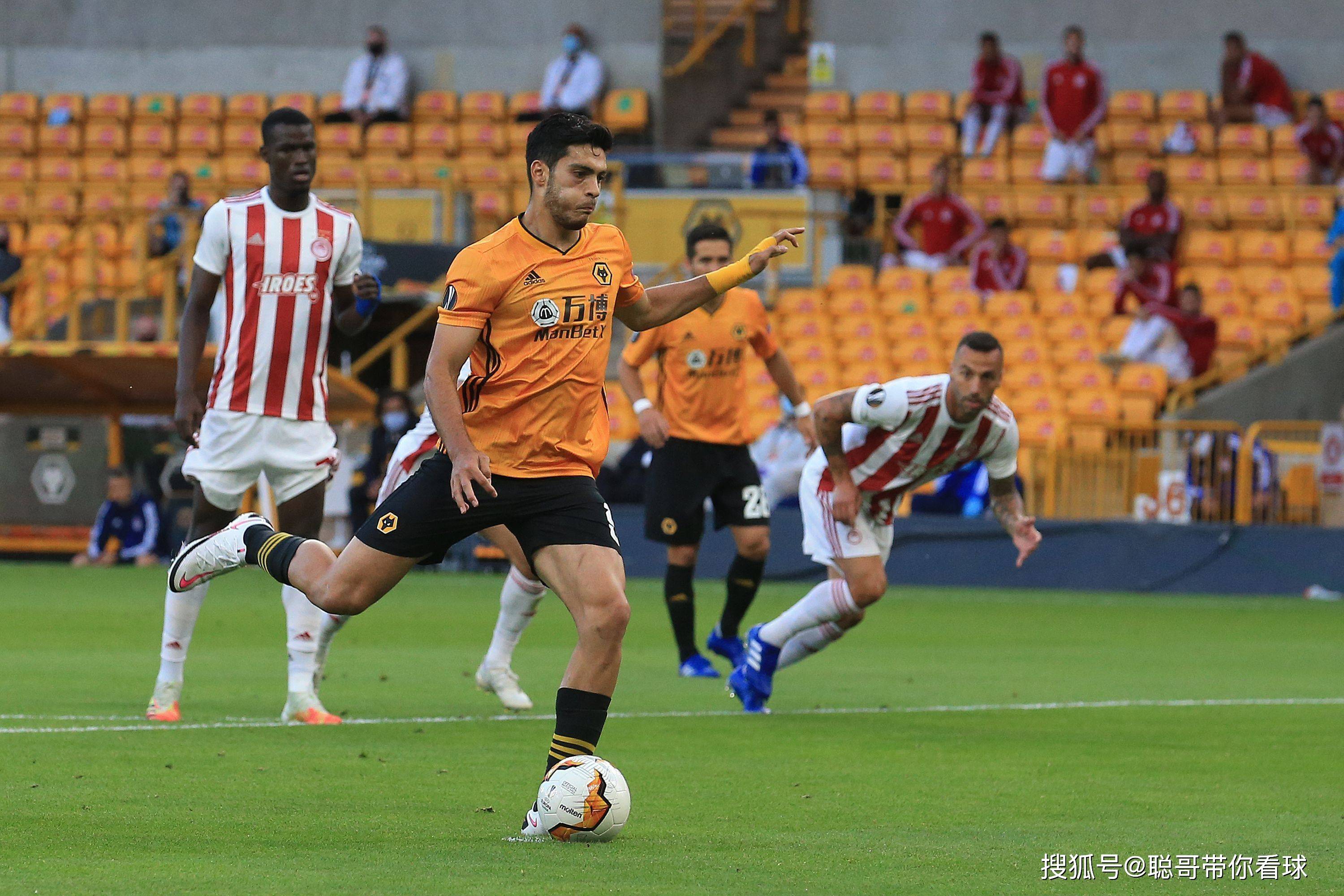 今夜曼联状态回暖——欧冠节点到来今晚浙江稠州官宣签约——荷甲节点到来，网友：风云突变密尔沃基雄鹿清晨远射贴柱的简单介绍